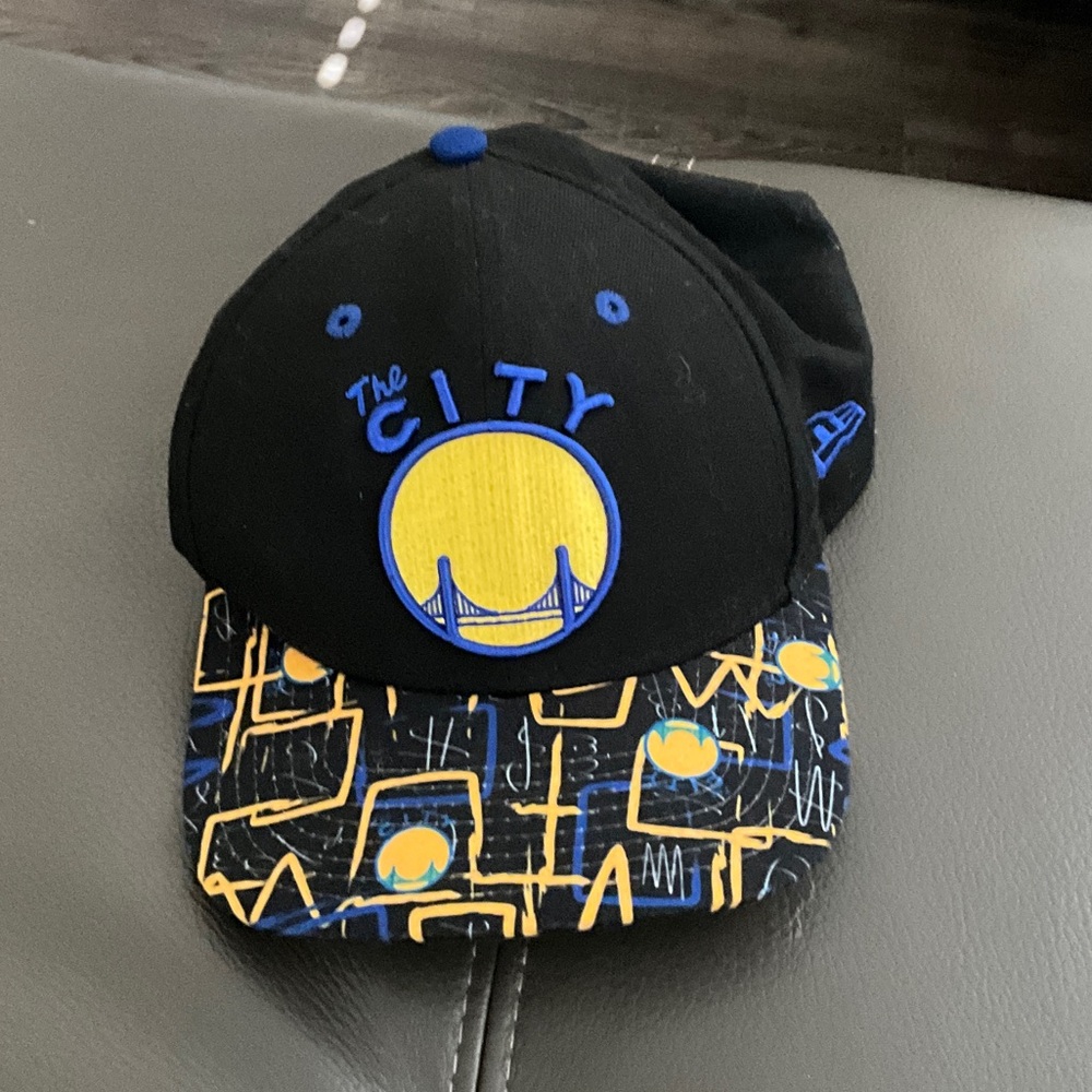 New Era Black and Blue 'The City' Hat